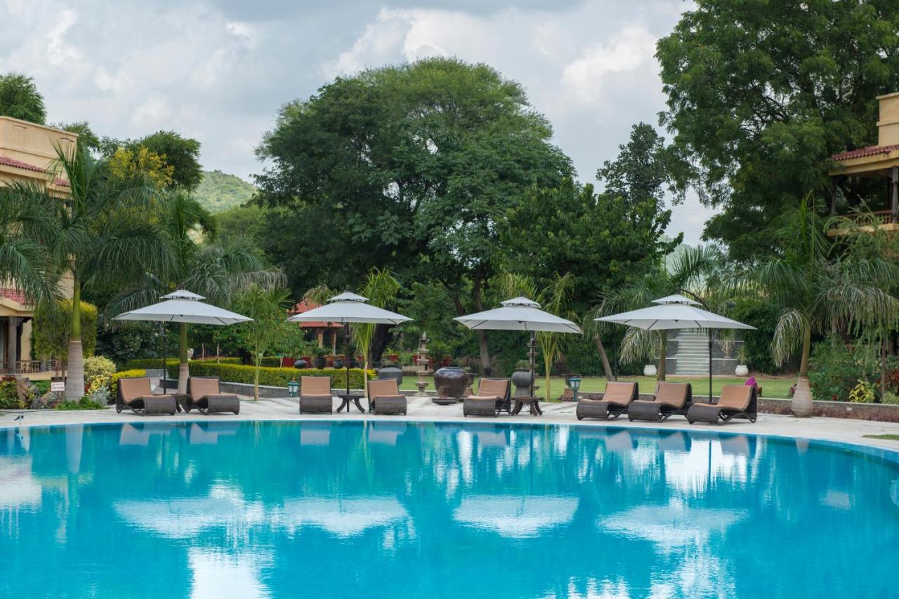 The Royal Retreat Resort & Spa Udaipur Buitenkant foto