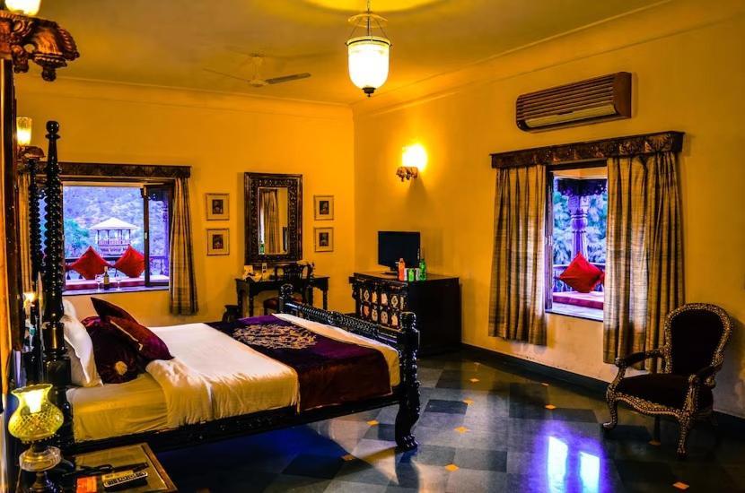 The Royal Retreat Resort & Spa Udaipur Buitenkant foto
