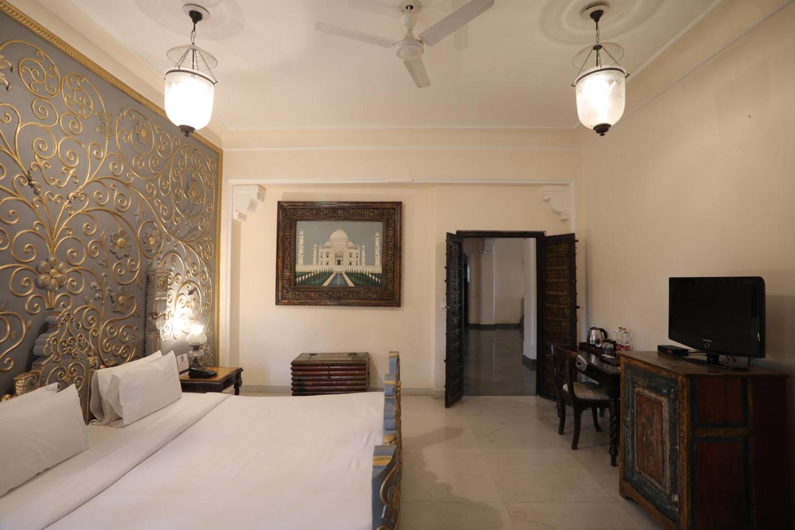 The Royal Retreat Resort & Spa Udaipur Buitenkant foto