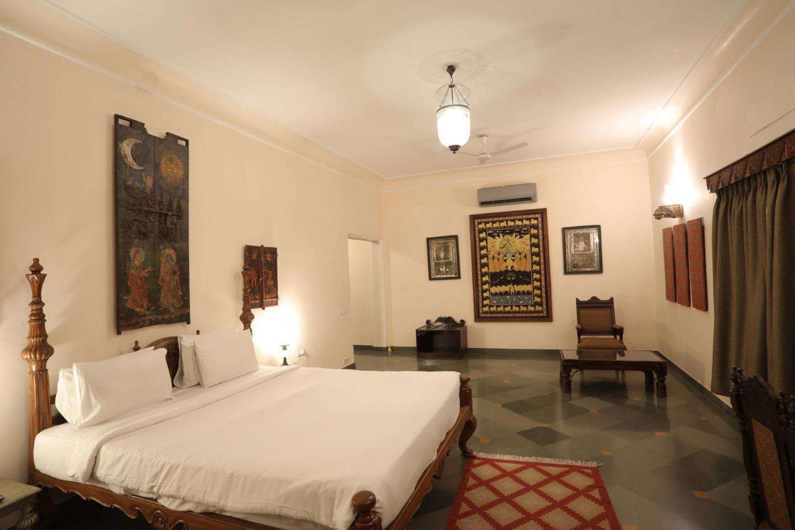 The Royal Retreat Resort & Spa Udaipur Buitenkant foto
