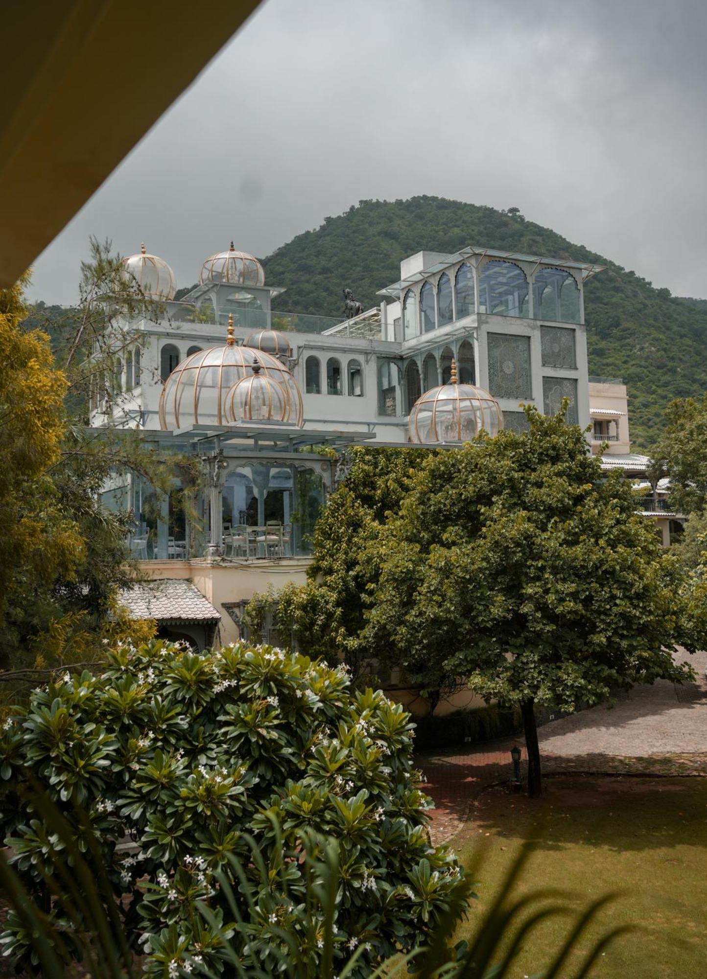The Royal Retreat Resort & Spa Udaipur Buitenkant foto