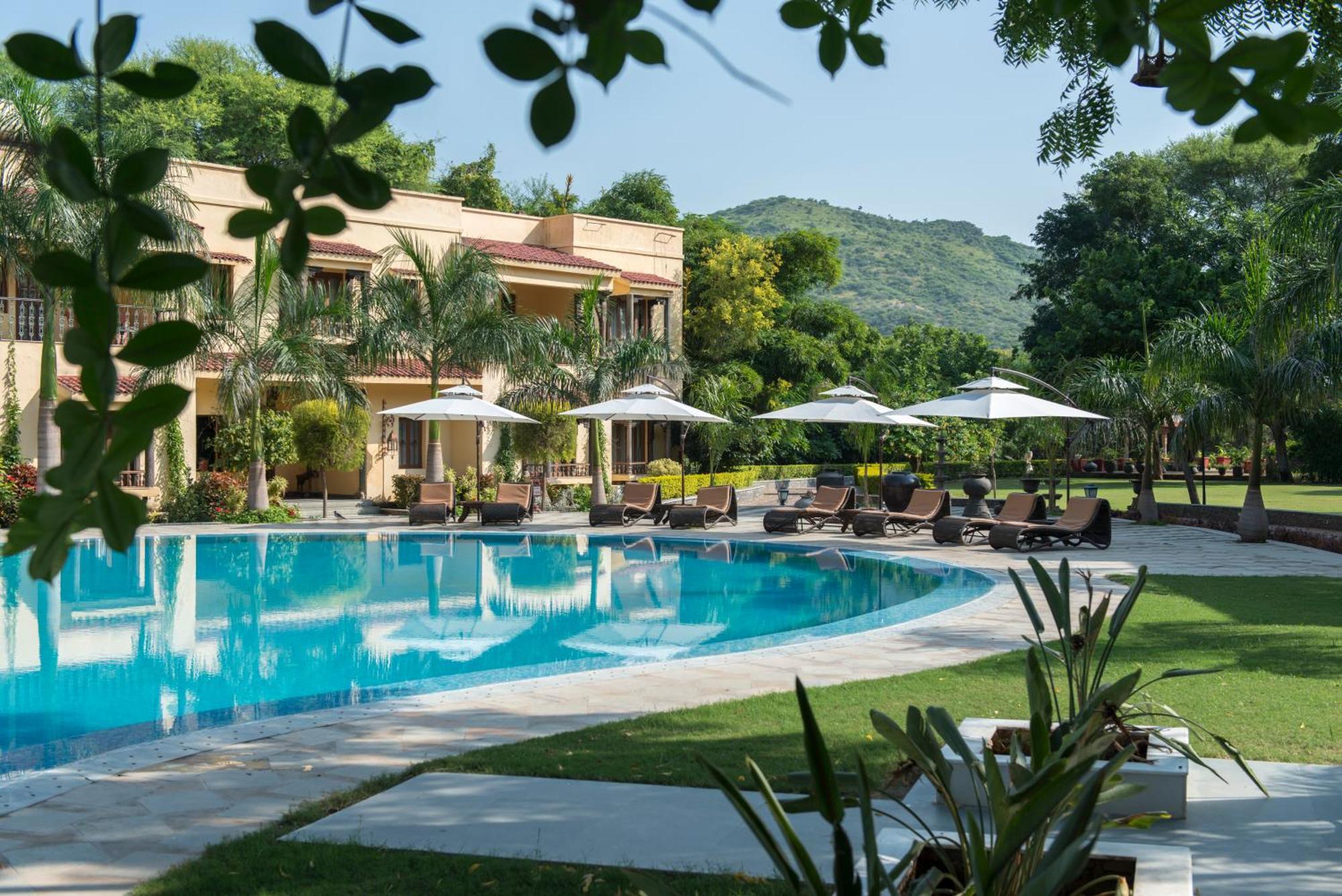 The Royal Retreat Resort & Spa Udaipur Buitenkant foto