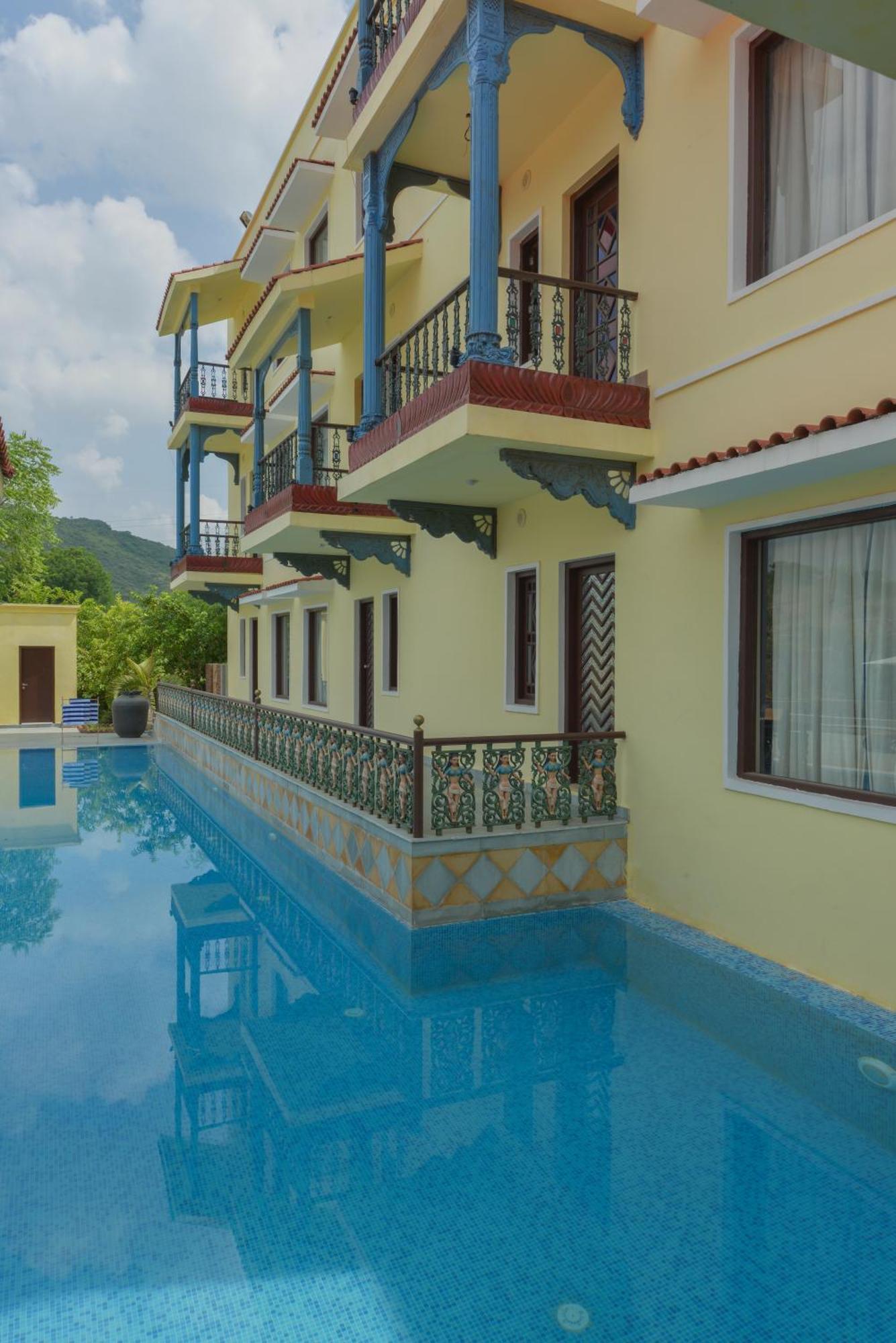 The Royal Retreat Resort & Spa Udaipur Buitenkant foto