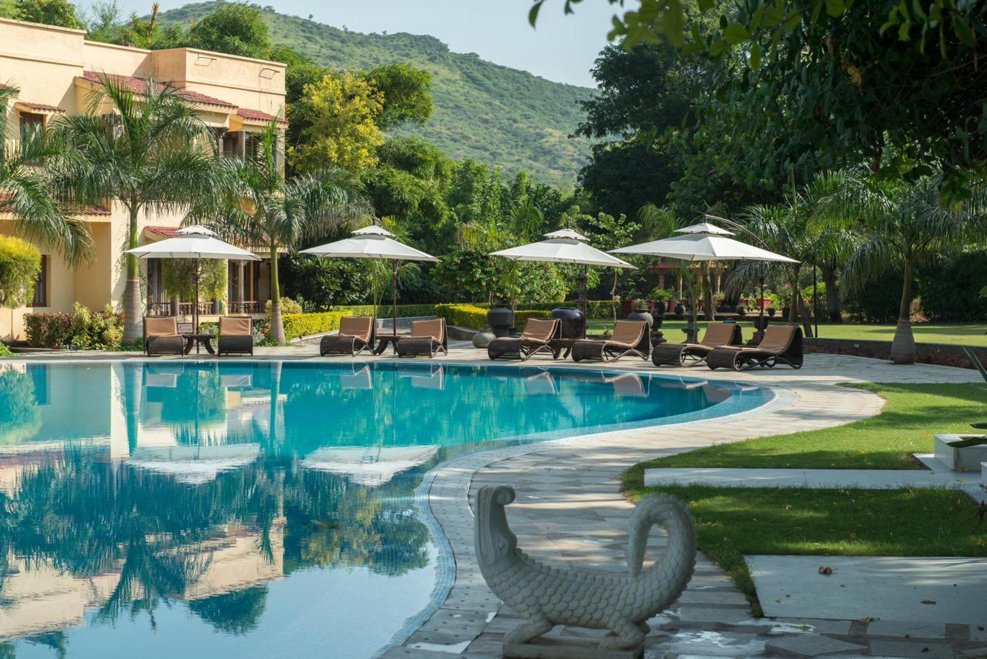 The Royal Retreat Resort & Spa Udaipur Buitenkant foto