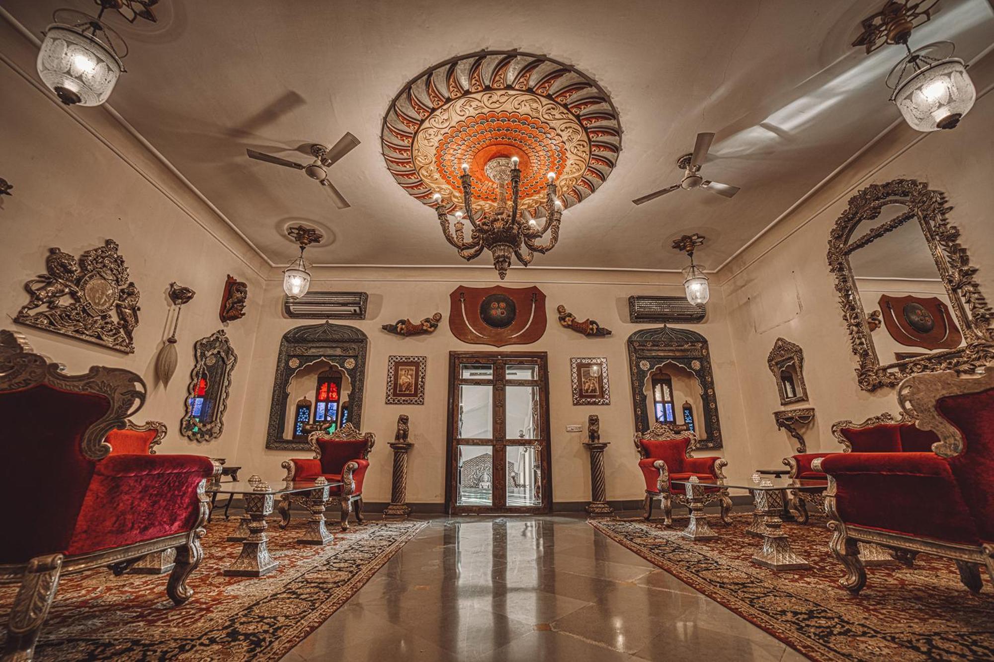The Royal Retreat Resort & Spa Udaipur Buitenkant foto