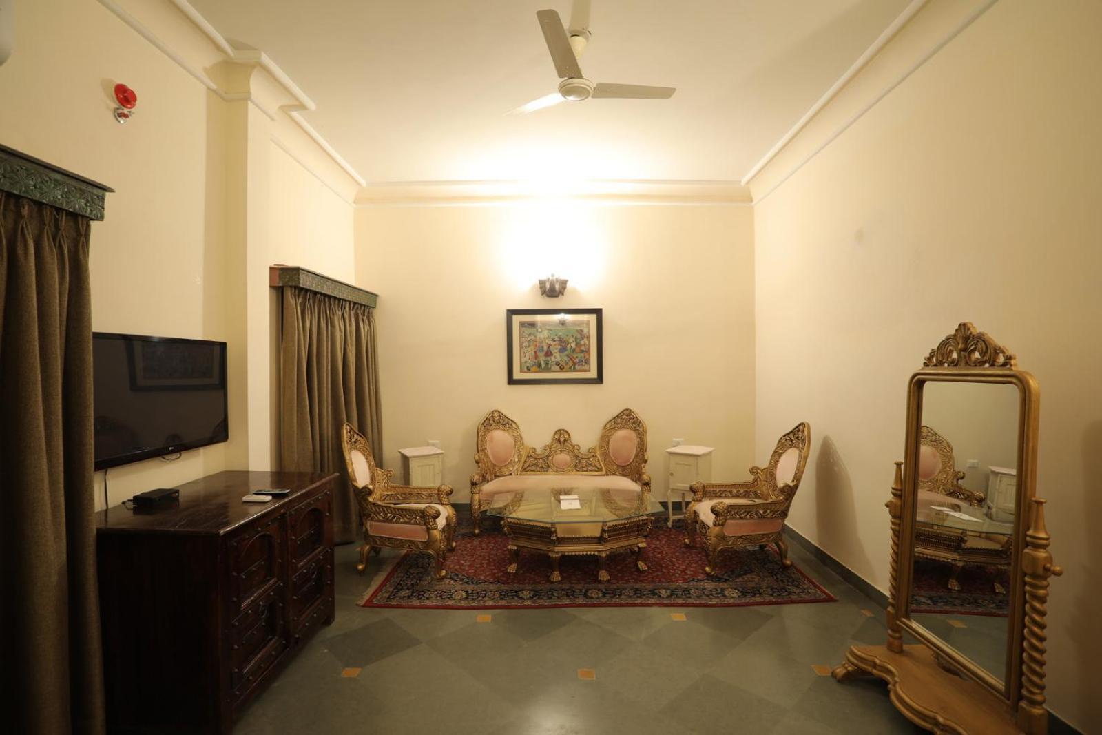 The Royal Retreat Resort & Spa Udaipur Buitenkant foto