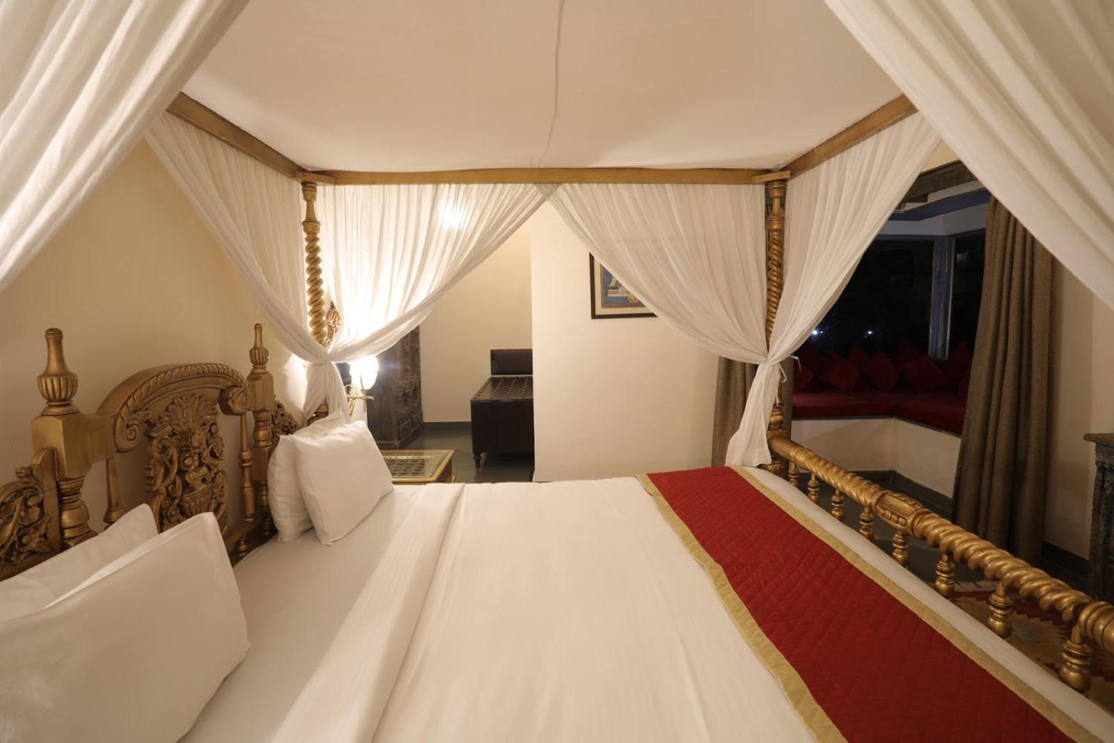 The Royal Retreat Resort & Spa Udaipur Buitenkant foto